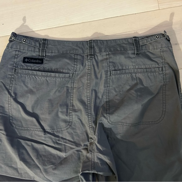 Columbia Gray Adjustable Waist Capris Size 10 - Picture 12 of 16